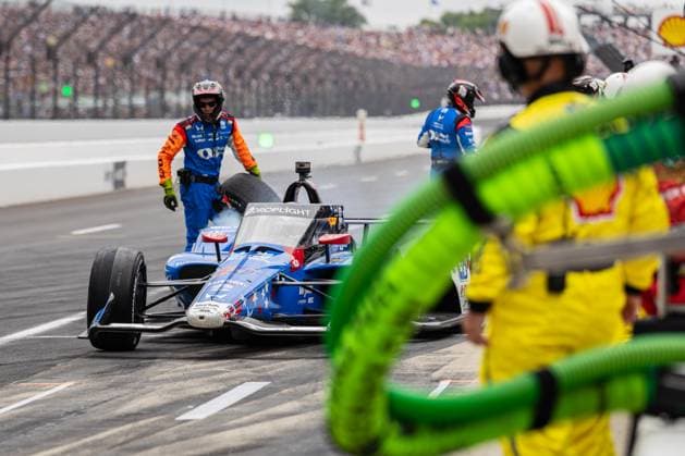 May 24, 2026, Speedway, Indiana, USA: GRAHAM RAHAL, driver of the No. 15 Honda for Rahal Letterman Lanigan Racing, exits his stall from a pit stop during the 110th Indianapolis 500 at Indianapolis Motor Speedway. Speedway USA - ZUMAw173 20260524_zsp_w173_007 Copyright: xLukexWelshx
