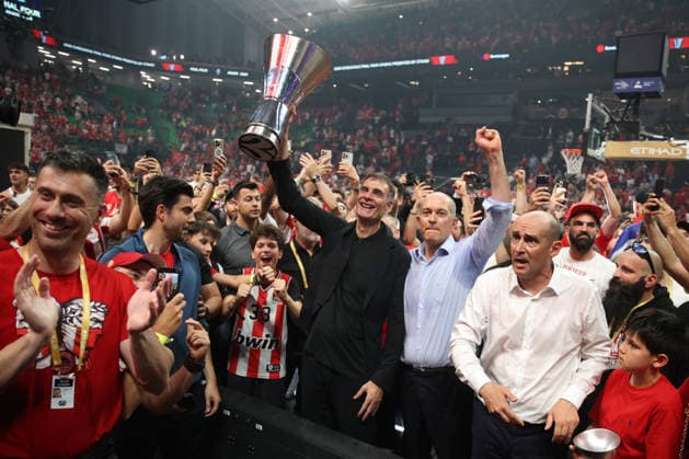 Olympiacos Piraeus v Real Madrid - EuroLeague Final ATHENS, GREECE - MAY 24: Head coach of Olympiacos Piraeus Georgios Bartzokas celebrates after winning the EuroLeague Final Four championship game at OAKA Arena in Athens, Greece, on May 24, 2026. Ayhan Mehmet Anadolu Athens Greece. Editorial use only. Please get in touch for any other usage.  Copyright: x2026xAnadoluxAyhanxMehmetx
