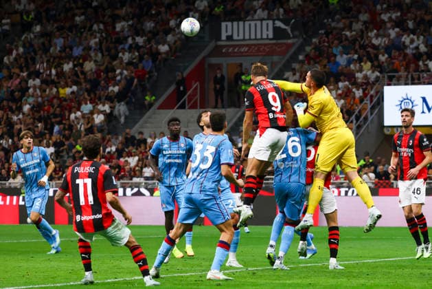 AC Milan v Cagliari Calcio - Serie A Niclas Fullkrug, Elia Caprile in action during the Serie A match between AC Milan and Cagliari Calcio on May 24 2026 at Giuseppe Meazza in Milano, Italy Milano Italy  Copyright: xMairoxCinquettix originalFilename:cinquetti-acmilanv260524_npPOF.jpg