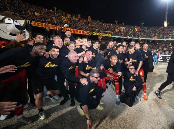 US Lecce v Genoa CFC - Serie A Players of Lecce react at the end of the Serie A match between US Lecce and CFC Genoa in Lecce, Italy, on May 24, 2026. Lecce Italy  Copyright: xGabrielexMaricchiolox originalFilename:maricchiolo-usleccev260524_nplIi.jpg