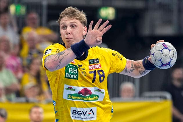Edwin Aspenbäck RNL, 78 , on the ball, single image, single photo, action, action, 24 05 2026, Mannheim Germany , Handball, Bundesliga, Rhein Neckar Löwen SC Magdeburg xozx