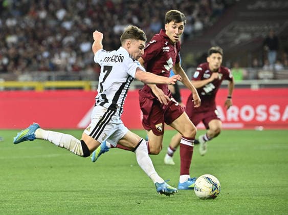 Torino v Juventus - Serie A TURIN, ITALY - MAY 24: Juventus Francisco Chico Conceicao (L) fight for the ball during the Italian Serie A football match between Torino and Juventus at the Stadio Olimpico Grande Torino in Turin, Italy, on May 24, 2026. Isabella Bonotto Anadolu Turin Italy. Editorial use only. Please get in touch for any other usage.  Copyright: x2026xAnadoluxIsabellaxBonottox