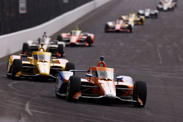 INDIANAPOLIS, IN - MAY 24: Scott Dixon, Scott Dixon of the 9 PNC Bank Chip Ganassi Racing Honda leads the race into turn one during the NTT IndyCar, Indy Car, IRL, USA Series Indianapolis 500 presented by Gainbridge on May 24, 2026 at Indianapolis Motor Speedway at the Indianapolis, IN. (Photo by Jeffrey Brown Icon Sportswire) AUTO: MAY 24 NTT IndyCar Series Indianapolis 500 presented by Gainbridge EDITORIAL USE ONLY Icon052426013500