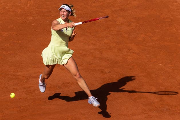 2026 French Open - Day One Fiona Ferro competes in her women s singles match against Mirra Andreeva on day 1 of the French Open tennis tournament on Court Philippe-Chatrier at the Roland-Garros Complex in Paris, France. Paris France  Copyright: xIbrahimxEzzatx originalFilename:ezzat-notitle260524_npCyq.jpg