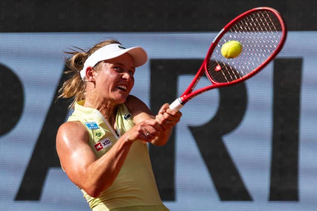 2026 French Open - Day One Fiona Ferro competes in her women s singles match against Mirra Andreeva on day 1 of the French Open tennis tournament on Court Philippe-Chatrier at the Roland-Garros Complex in Paris, France. Paris France  Copyright: xIbrahimxEzzatx originalFilename:ezzat-notitle260524_npDtg.jpg