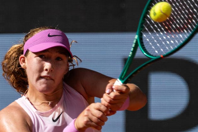 2026 French Open - Day One Mirra Andreeva competes in her women s singles match against Fiona Ferro on day 1 of the French Open tennis tournament on Court Philippe-Chatrier at the Roland-Garros Complex in Paris, France. Paris France  Copyright: xIbrahimxEzzatx originalFilename:ezzat-notitle260524_npsU0.jpg