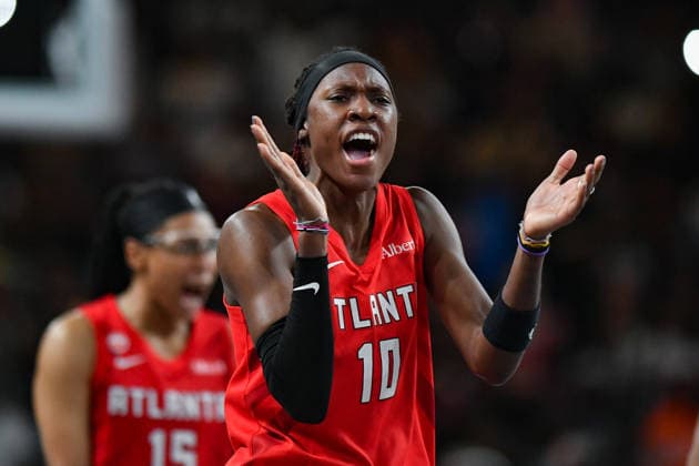 COLLEGE PARK, GA - MAY 24: Atlanta guard Rhyne Howard (10) reacts after making a three-pointer during the WNBA, Basketball Damen, USA game between the Phoenix Mercury and the Atlanta Dream on May 24th, 2026 at Gateway Center Arena in College Park, GA. (Photo by Rich von Biberstein Icon Sportswire) WNBA: MAY 24 Phoenix Mercury at Atlanta Dream EDITORIAL USE ONLY Icon260524040