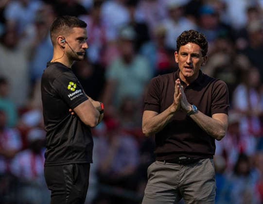 Football - FA Premier League - Liverpool FC v Brentford FC LIVERPOOL, ENGLAND - Sunday, May 24, 2026: Brentford s head coach Keith Andrews during the FA Premier League match between Liverpool FC and Brentford FC at Anfield. The game ended in a 1-1 draw. (Photo by David Rawcliffe Propaganda) LIVERPOOL Anfield MERSEYSIDE ENGLAND  Copyright: xDavidxRawcliffex 2026-05-24-126-Liverpool_Brentford
