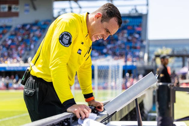 SAN JOSE, CA - MAY 24: Referee Atahan Yaya reviews a replay which eventually reverses a goal by Taylor Huff 7 of Bay FC during a match between Bay FC and Chicago Stars FC on May 24, 2026 at PayPal Park in San Jose, CA. (Photo by Matthew Huang Icon Sportswire) SOCCER: MAY 24 NWSL Bay FC vs Chicago Stars EDITORIAL USE ONLY Icon260524009