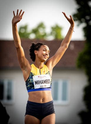 61. Internationales Pfingstsportfest; Rehlingen-Siersburg, 24.05.2026 Malaika Mihambo (GER LG Kurpfalz) freut sich nach ihren 6,82 Meter im sechsten und letzten Versuch in der Frauenkonkurrenz im Weitsprung. Mihambo gewinnt in einem packenden und spannenden Wettkampf schließlich mit einem Zentimeter Vorsprung; 61. Internationales Pfingstsportfest am 24.05.2026 im Bungertstadion in Rehlingen-Siersburg (Saarland). *** 61 International Whitsun Sports Festival Rehlingen Siersburg, 24 05 2026 Malaika Mihambo GER LG Kurpfalz is delighted after her 6.82 meters in the sixth and final attempt in the womens long jump competition Mihambo finally wins by one centimetre in a thrilling and exciting competition 61 International Whitsun Sports Festival on 24 05 2026 at the Bungert Stadium in Rehlingen Siersburg Saarland Copyright: xBEAUTIFULxSPORTS R.xSchmittx