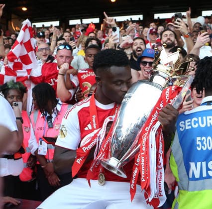 24th May 2026; Selhurst Park, Selhurst, London, England; Premier League Football, Crystal Palace versus Arsenal; Bukayo Saka of Arsenal kisses the Premier League trophy KatiexChan