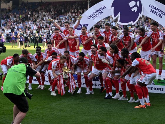 Crystal Palace v Arsenal Premier League Arsenal players lift the Premier League trophy during the Premier League match at Selhurst Park, London 24 05 2026 UK Newspapers OUT Copyright: xDanielxHamburyx FIL-23470-0291