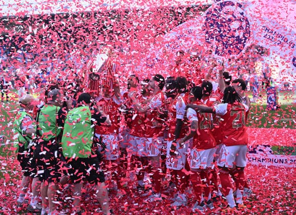 Crystal Palace v Arsenal Premier League Arsenal players lift the Premier League trophy during the Premier League match at Selhurst Park, London 24 05 2026 UK Newspapers OUT Copyright: xDanielxHamburyx FIL-23470-0307