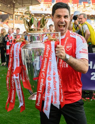 23 May 2026 - Crystal Palace v Arsenal - Premier League - Selhurst Park - London. Crystal Palace v Arsenal - Premier League - Selhurst Park - London. Arsenal Manager Mikel Arteta celebrates with the Premier League trophy. Picture : Mark Pain London England  Copyright: xMarkxPainx