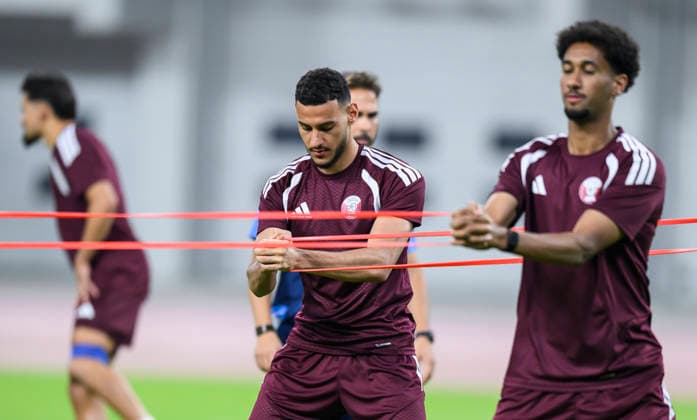 Qatar national team, Nationalteam Training session For FIFA World Cup, WM, Weltmeisterschaft, Fussball 2026 Qatar national team players Mohammed Mannai (L) and Homam Al Amin (R) during the final local training session at Khalifa International Stadium in Doha, Qatar, on May 24, 2026, as the squad completes its final preparations on home soil ahead of the FIFA World Cup 2026. Qatar will play friendly matches against the Republic of Ireland and El Salvador as part of its build-up to the tournament. DOHA Qatar Copyright: xNOUSHADx