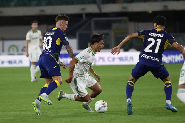 FOOTBALL - Serie A - Hellas Verona FC vs AS Roma Photo by IPA ABACAPRESS.COM85050260 - 24.05.2026 Verona vs Roma (Serie A) Sports; Football; 38th and final day In the photo: Dybala gets fouled (Photo Gino Mancini) Verona Italy  Copyright: xIPAxSport ABACAx