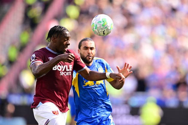 West Ham United v Leeds United, Premier League Leeds United forward Dominic Calvert-Lewin (9) and West Ham United Defender Axel Disasi during the Premier League match between West Ham United and Leeds United at the London Stadium, London, UK, on 24 May 2026. London London Stadium UK Editorial use only DataCo restrictions apply See www.football-dataco.com , Copyright: xPaulxBockingx PSI-24301-0100