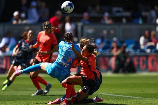 SAN JOSE, CA - MAY 24: Bay FC goalkeeper Jordan Silkowitz (29) blocks a shot and colids with Bay FC defender Sydney Collins (16) Chicago Stars FC forward Jordyn Huitema (99) during a NWSL match between the Chicago Stars FC and the Bay FC on May 24, 2026 at PayPal Park in San Jose, CA. (Photo by Trinity Machan Icon Sportswire) SOCCER: MAY 24 NWSL Bay FC vs Chicago Stars EDITORIAL USE ONLY Icon2605242282