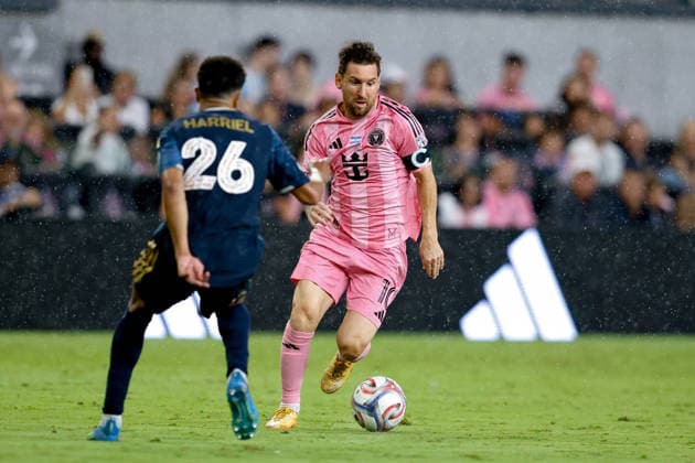 May 24, 2026, Miami, Florida, USA: Inter Miami forward Lionel Messi (10) controls a ball during a Major League Soccer match between Inter Miami CF and Philadelphia Union at NU Stadium, Miami. Soccer 2026: Inter Miami CF 6:4 Philadelphia Union.  - ZUMAa257 20260524_zsp_a257_026 Copyright: xChrisxArjoonx