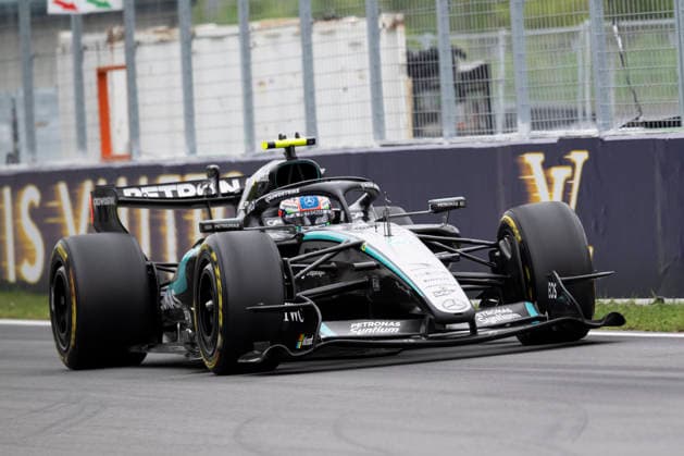 May 24, 2026, Montreal, Canada: KIMI ANTONELLI (ITA) of Mercedes-AMG 12 fighting for the lead during the 2026 Formula 1 Canadian Grand Prix. Montreal Canada - ZUMAb177 20260524_aap_b177_046 Copyright: xTaidghxBarronx