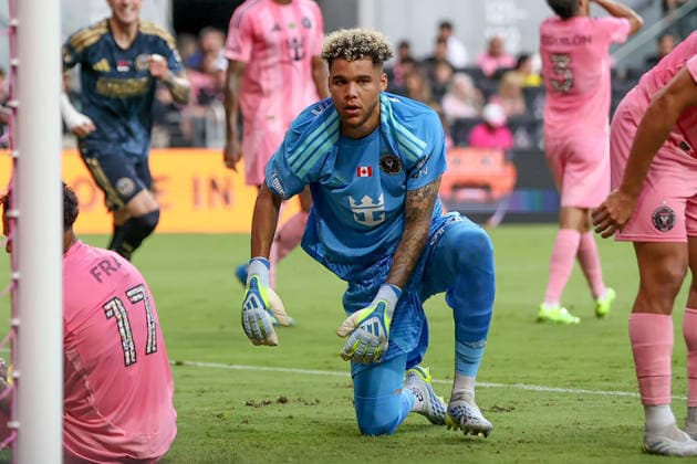 MIAMI, FL - MAY 24: Inter Miami goalkeeper Dayne St. Clair (97) looks on during the MLS, Fussball Herren, USA game between Inter Miami CF and Philadelphia Union at NU Stadium on May 24, 2026 in Miami,Florida.(Photo by Chris Arjoon Icon Sportswire) SOCCER: MAY 24 MLS Inter Miami CF vs Philadelphia Union EDITORIAL USE ONLY Icon2605240010045