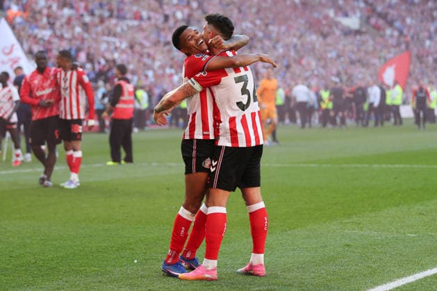 Sunderland v Chelsea - Premier League Reinildo Mandava and Granit Xhaka of Sunderland celebrate at full time during the Premier League match between Sunderland and Chelsea at the Stadium of Light in Sunderland, on May 24, 2026. Sunderland Tyne and Wear United Kingdom  Copyright: xMIxNewsx originalFilename:fletcher-sunderla260524_npbzE.jpg