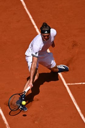 2026 French Open - Alexander Zverev Alexander Zverev (GER) during his first round match at the 2026 Roland-Garros tournament in Paris, FRANCE, on May 24, 2026. Photo by Corinne Dubreuil ABACAPRESS.COM PARIS  Copyright: xDubreuilxCorinne ABACAx