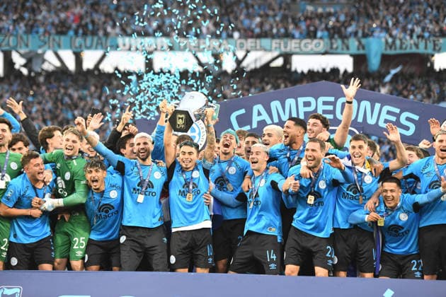 River Plate v Belgrano - Final: Torneo Apertura 2026 Players of Belgrano celebrate with the trophy after the match between River Plate and Belgrano at Estadio Mario Alberto Kempes, Argentina, on May 24. Cordoba Buenos Aires Argentina  Copyright: xFedericoxPerettix originalFilename:peretti-riverpla260524_npCvI.jpg