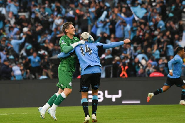 River Plate v Belgrano - Final: Torneo Apertura 2026 Belgrano goalkeeper Thiago Cardozo and Belgrano s Leonardo Morales celebrate their team s victory during the match between River Plate and Belgrano at Mario Alberto Kempes Stadium in Cordoba, Argentina, on May 24, 2026, in the 2026 League Cup. Cordoba Argentina  Copyright: xPabloxEliasx originalFilename:elias-river260524_nphRE.jpg