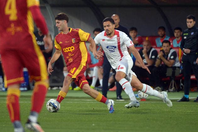 IPA85058048 - LIBERALI Mattia and BAKOUNE Adam Catanzaro vs Monza play off stadium Nicola Ceravolo Serie BKT final play off May 24, 2026 during Playoff - Final - US Catanzaro vs AC Monza, Italian soccer Serie B match in Catanzaro, Italy, May 24 2026  Copyright: xAntonioxMoniaci IPAxSportx xx 85058048