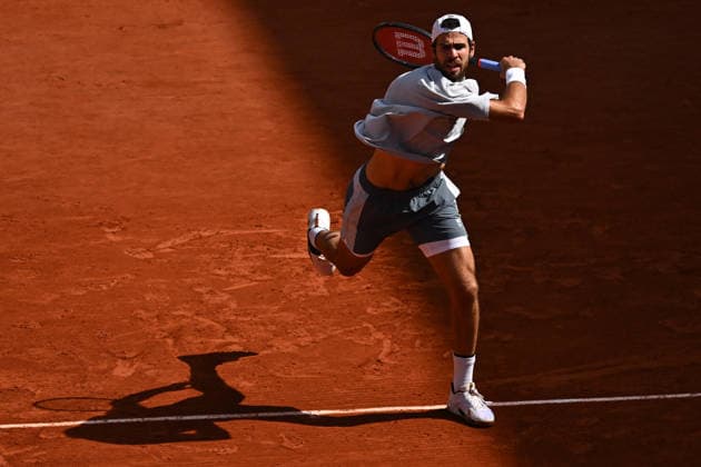 2026 French Open - Karen Khachanov Karen Khachanov (RUS) during his first round match at the 2026 Roland-Garros tournament in Paris, FRANCE, on May 24, 2026. Photo by Corinne Dubreuil ABACAPRESS.COM PARIS  Copyright: xDubreuilxCorinne ABACAx