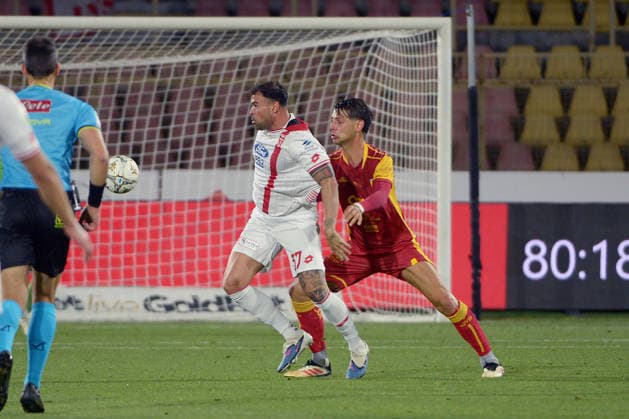 IPA85058265 - PETAGNA Andrea and ANTONINI Matias Catanzaro vs Monza play off stadium Nicola Ceravolo Serie BKT final play off May 24, 2026 during Playoff - Final - US Catanzaro vs AC Monza, Italian soccer Serie B match in Catanzaro, Italy, May 24 2026  Copyright: xAntonioxMoniaci IPAxSportx xx 85058265
