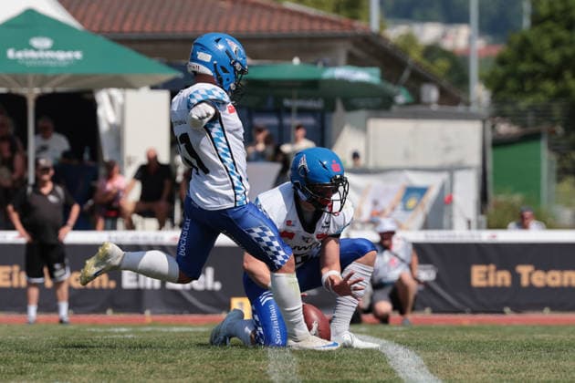 Elias Kraljevic (WR, Allgäu Comets, 11) kicking the ball, ifm Razorbacks Ravensburg vs Allgäu Comets, American Football, German Football League, Week 3, 2026, 24.05.2026, Copyright: xFootxBowl SusannexHägelex