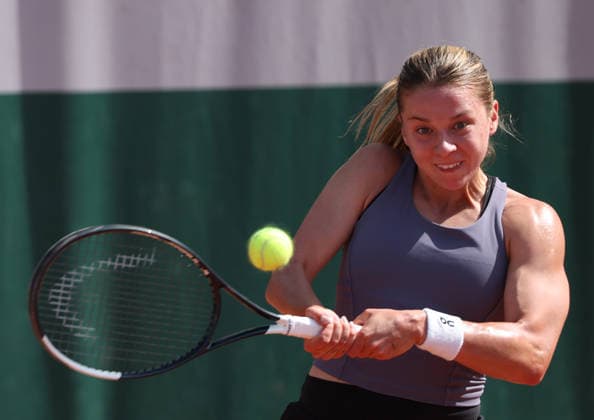 May 25, 2026, Paris, Ile De France, France: MAJA CHWALINSKA of Poland during the match against Q. Zheng of China in the first round of tennis tournament Roland Garros, Paris, France. Paris France - ZUMAc278 20260525_zsp_c278_001 Copyright: xMarcinxCholewinskix
