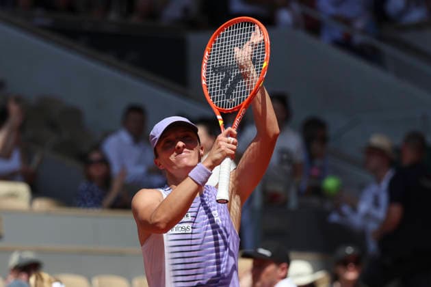 TENNIS : Roland Garros 2026 - 25 05 2026 Emerson Jones (AUS) Vs Iga Swiatek (POL) ParisFrance  Copyright: xMichaelxBaucherx