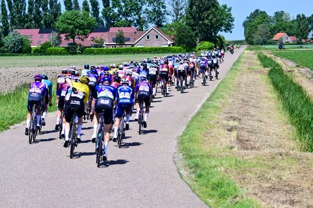 Antwerp Port Epic 2026 Cycling Race ANTWERPEN, BELGIUM - MAY 25 : Illustration picture of the peloton during the 9th edition of Antwerp Port Epic an UCI Class 1.1 one day cycling road race for Men Elite of km with start in Antwerpen and finish in Antwerpen on May 25, 2026 in Antwerpen, Belgium, 25 05 2026 ( Motordriver Pieter Vanherzele - Antwerpen Belgium  Copyright: xPeterxDexVoechtx