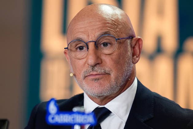 May 25, 2026, Madrid, Madrid, Spain: Luis de la Fuente, head coach of Spain, attends his press conference, PK, Pressekonferenz to announce the squad list for the World Cup 2026 at Edificio Telefonica on May 25, 2026, Madrid, Spain. Madrid Spain - ZUMAa181 20260525_zaa_a181_021 Copyright: xDennisxAgyemanx