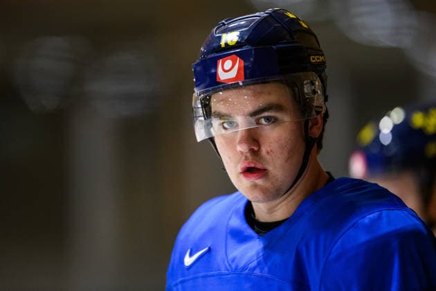 260525 Anton Frondell of Sweden at a practice session during the 2026 IIHF Ice Hockey World Championship on May 25, 2026 in Fribourg Photo Jesper Zerman BILDBYRAN kod JZ JZ0728 ishockey ice hockey ishockey vm 2026 vm 2026 iihf world championship träning practice sverige sweden day 11 bbeng  Copyright: JESPERxZERMAN BB260525JZ020
