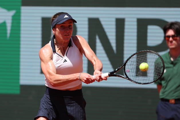 ROLAND GARROS 2026 Thierry Larret MAXPPP - PARIS (75) 25 05 2026 Thierry Larret Maxppp. Tennis. Roland Garros 2026. Internationaux de France de tennis. Stade Roland Garros, Paris (75). Le 25 Mai. Court Suzanne LENGLEN : Elina SVITOLINA (UKR) vs Anna BONDAR (HUN). Roland Garros French Open tennis tournament, in Paris, France, on 25 May 2026. PARIS (75) STADE ROLAND GARROS PARIS ILE DE FRANCE FRANCE  Copyright: xMAXPPPxThierryxLarretx TLR202605259843 TLR202605259843