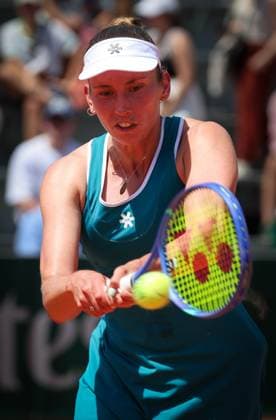 Belgian Elise Mertens pictured in action during a first round match in the women s singles between German Maria and Belgian Mertens at the Roland Garros French Open tennis tournament, in Paris, France, Monday 25 May 2026. This year s tournament takes place from 18 May to 07 June. VIRGINIExLEFOUR  x175002614x