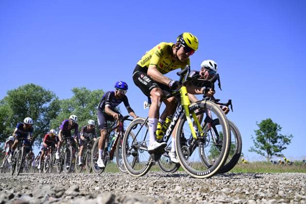 The pack of riders pictured in action during the Antwerp Port Epic men s elite one day cycling race, 196,4 km in and around Antwerp, Monday 25 May 2026. TOM GOYVAERTS TomxGoyvaerts  x175005912x