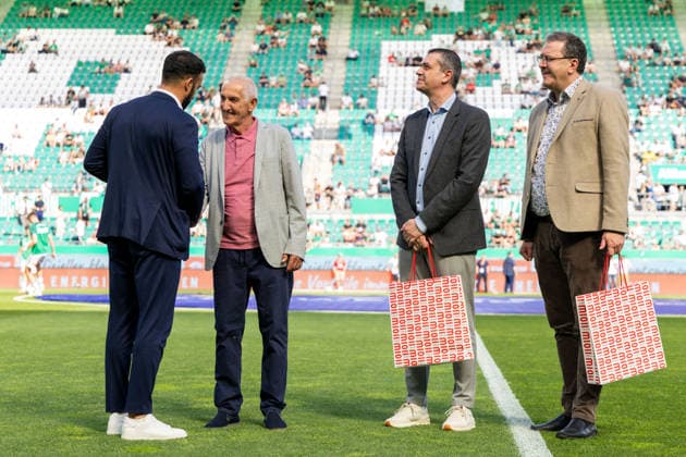 SOCCER - BL, Rapid vs Ried VIENNA,AUSTRIA,25.MAY.26 - SOCCER - ADMIRAL Bundesliga, Europacup play off, SK Rapid Wien vs SV Ried. Image shows Ali Hofmann (OEFB), Guenter Benkoe, Viktor Kassai and Thomas Einwallner.  GEPAxpictures xPhilippxBrem