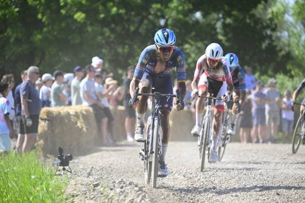 The pack of riders pictured in action during the Antwerp Port Epic men s elite one day cycling race, 196,4 km in and around Antwerp, Monday 25 May 2026. TOM GOYVAERTS TomxGoyvaerts  x175014317x
