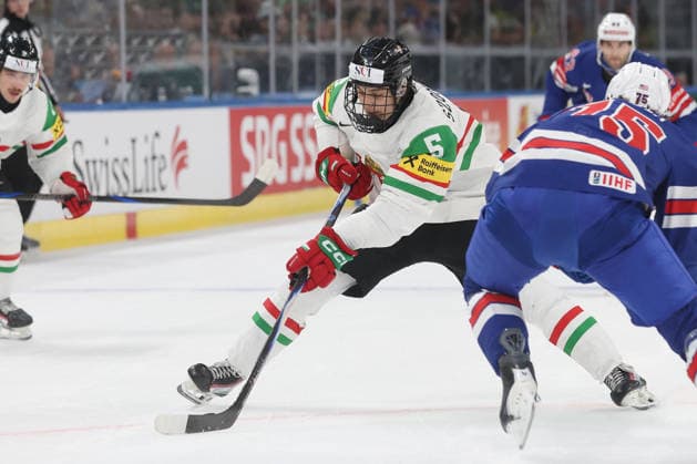 25 05 2026 Swiss Life Arena Zurich , SWITZERLAND, Mens Ice Hockey IIHF World Championship Zurich 2026 Group A USA HUN Doman Szongoth li,HUN vs Connor Clifton USA
