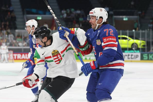 25 05 2026 Swiss Life Arena Zurich , SWITZERLAND, Mens Ice Hockey IIHF World Championship Zurich 2026 Group A USA HUN Kristof Papp li,HUN vs Justin Faulk USA