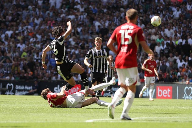 25th May 2026; Wembley Stadium, London, England; League Two Playoff Final Football, Notts County versus Salford City; Josh Austerfield of Salford City rushes back and make a slide tackle on Jayden Luker of Notts County KatiexChan