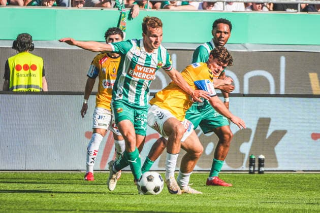 Football Austria, Admiral Bundesliga European Cup Playoff Final ECL 2025 2026, SK Rapid Wien vs SV Oberbank Ried Allianz Stadion Weststadion, Vienna Hütteldorf Ante Bajic SV Oberbank Ried , Matthias Seidl SK Rapid Wien Copyright: xLukasxBierederx