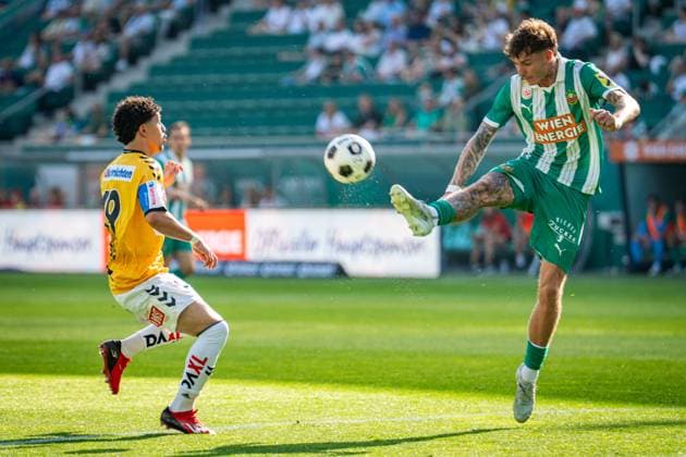 SOCCER - BL, Rapid vs Ried VIENNA,AUSTRIA,25.MAY.26 - SOCCER - ADMIRAL Bundesliga, Europacup play off, SK Rapid Wien vs SV Ried. Image shows Fabian Rossdorfer (Ried) and Bendeguz Bolla (Rapid).  GEPAxpictures xKevinxHackner