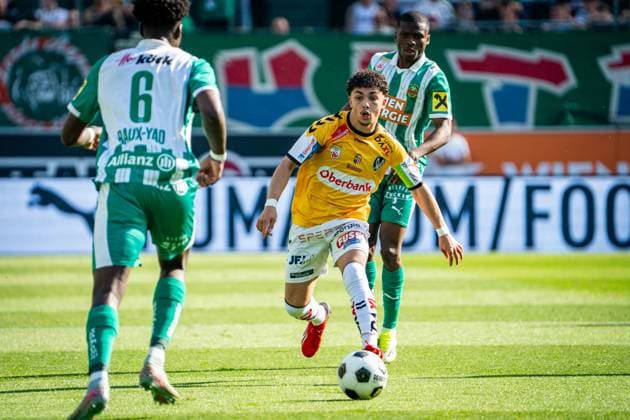 SOCCER - BL, Rapid vs Ried VIENNA,AUSTRIA,25.MAY.26 - SOCCER - ADMIRAL Bundesliga, Europacup play off, SK Rapid Wien vs SV Ried. Image shows Serge Philippe Raux Yao (Rapid), Jussef Nasrawe (Ried) and Romeo Amane (Rapid).  GEPAxpictures xKevinxHackner