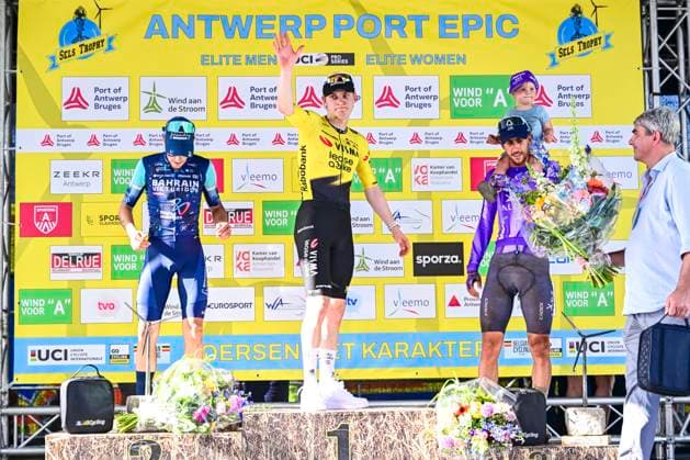 Antwerp Port Epic 2026 Cycling Race ANTWERPEN, BELGIUM - MAY 25 : De Bondt Dries (BEL) of Team Jayco AlUla, Hagenes Per Strand (NOR) of Team Visma Lease a Bike, Miquel Pau (ESP) of Bahrain - Victorious on the podium during the 9th edition of Antwerp Port Epic an UCI Class 1.1 one day cycling road race for Men Elite of km with start in Antwerpen and finish in Antwerpen on May 25, 2026 in Antwerpen, Belgium, 25 05 2026 ( Motordriver Pieter Vanherzele - Antwerpen Belgium  Copyright: xPeterxDexVoechtx